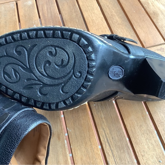 Elegant Black Buckle Mules for Women - Picture 5 of 9